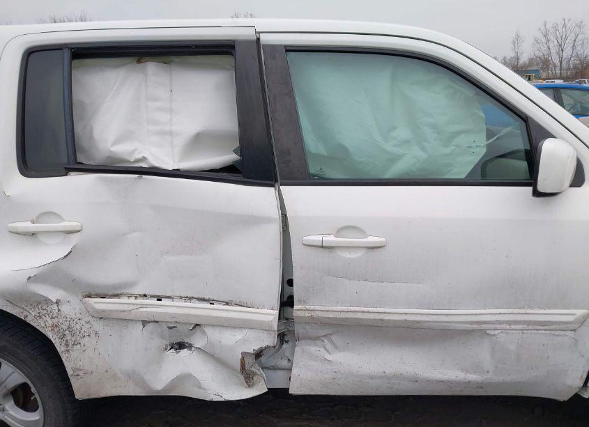 Photo 14 of 2015 Honda Pilot EX (VIN 5FNYF4H4XFB018564)