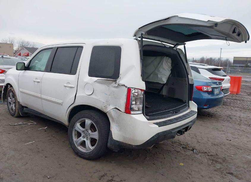 Photo 3 of 2015 Honda Pilot EX (VIN 5FNYF4H4XFB018564)