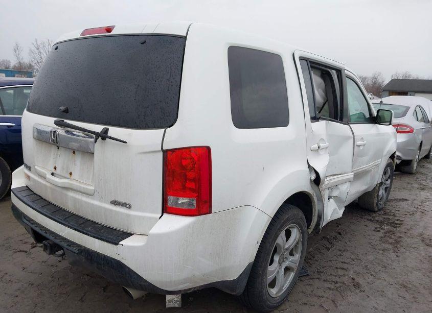 Photo 4 of 2015 Honda Pilot EX (VIN 5FNYF4H4XFB018564)