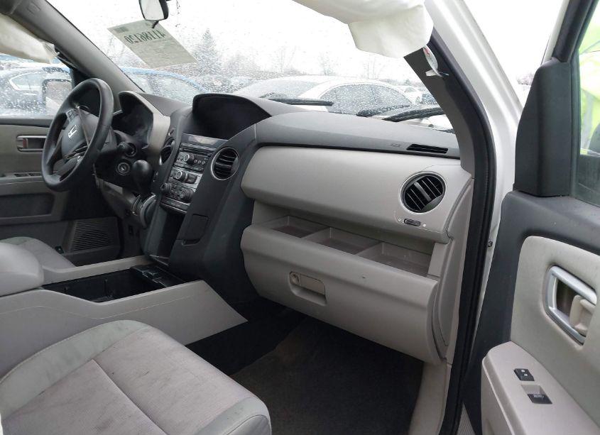 Photo 5 of 2015 Honda Pilot EX (VIN 5FNYF4H4XFB018564)