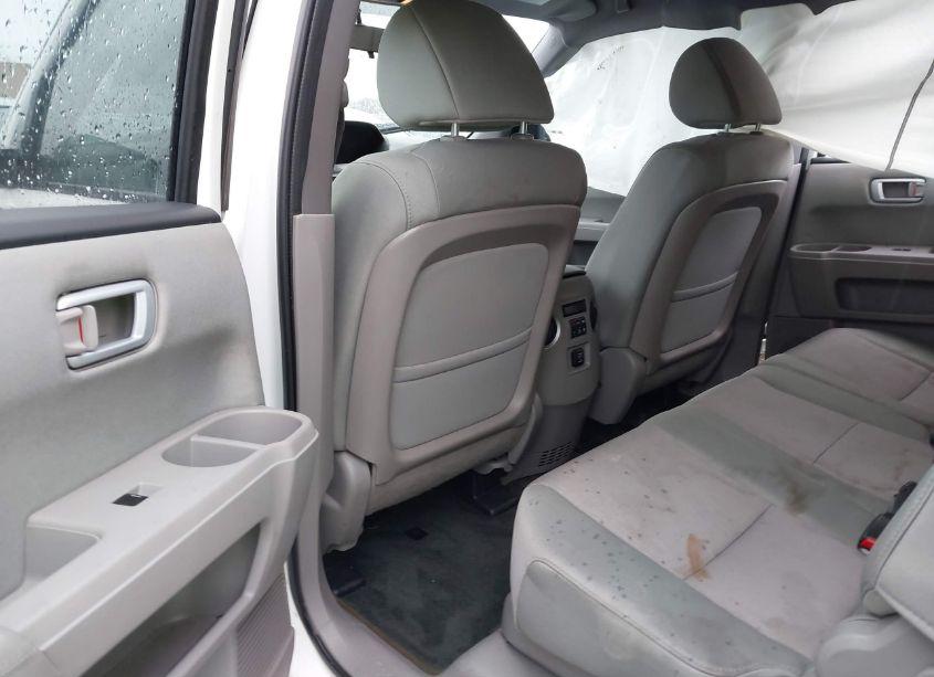 Photo 8 of 2015 Honda Pilot EX (VIN 5FNYF4H4XFB018564)