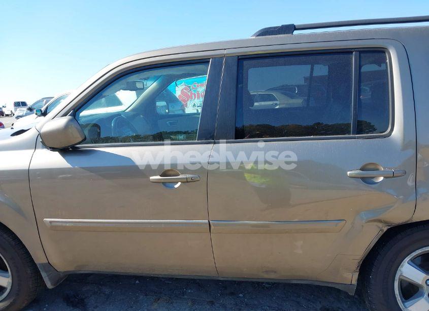 Photo 14 of 2011 Honda Pilot EX-L (VIN 5FNYF4H50BB044528)