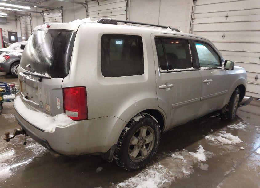 Photo 4 of 2011 Honda Pilot EX-L (VIN 5FNYF4H50BB053407)