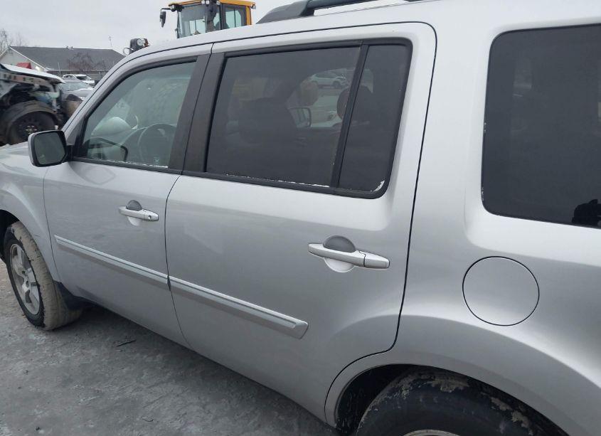 Photo 14 of 2011 Honda Pilot EX-L (VIN 5FNYF4H50BB053553)