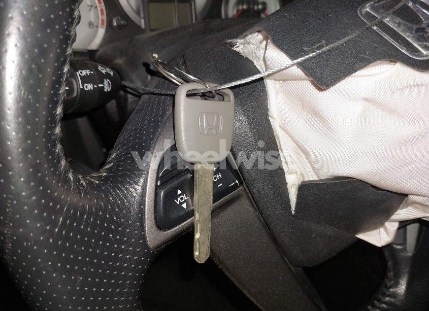 Photo 11 of 2011 Honda Pilot EX-L (VIN 5FNYF4H50BB059496)