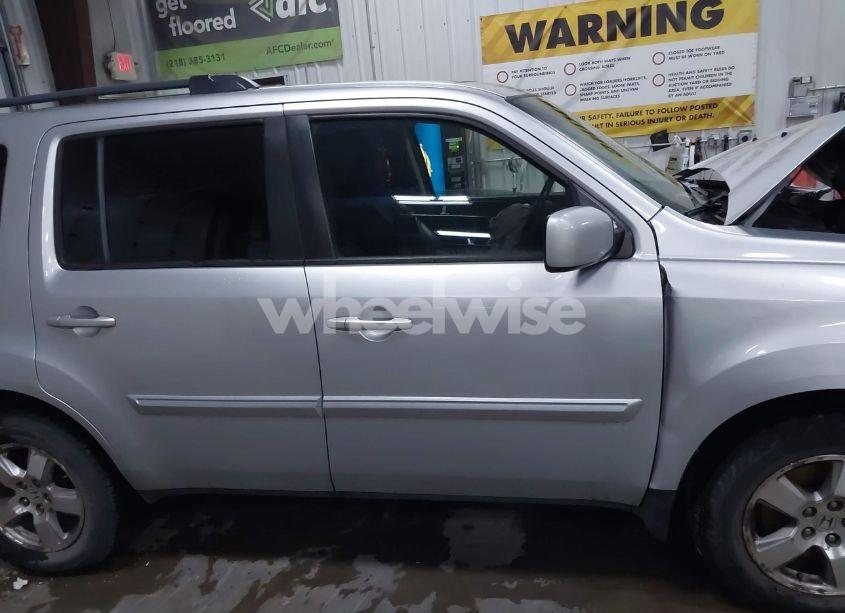 Photo 13 of 2011 Honda Pilot EX-L (VIN 5FNYF4H50BB059496)