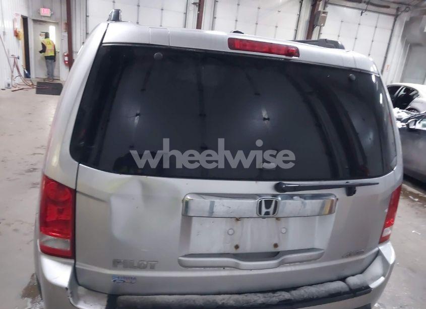 Photo 16 of 2011 Honda Pilot EX-L (VIN 5FNYF4H50BB059496)