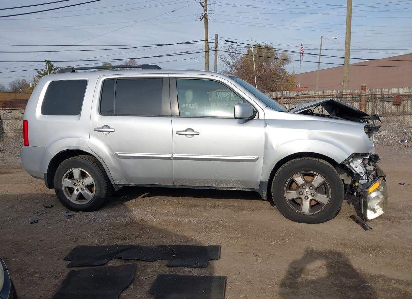 Photo 13 of 2011 Honda Pilot EX-L (VIN 5FNYF4H50BB068358)