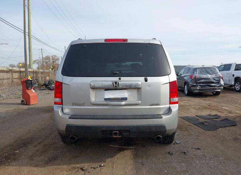 Photo 16 of 2011 Honda Pilot EX-L (VIN 5FNYF4H50BB068358)