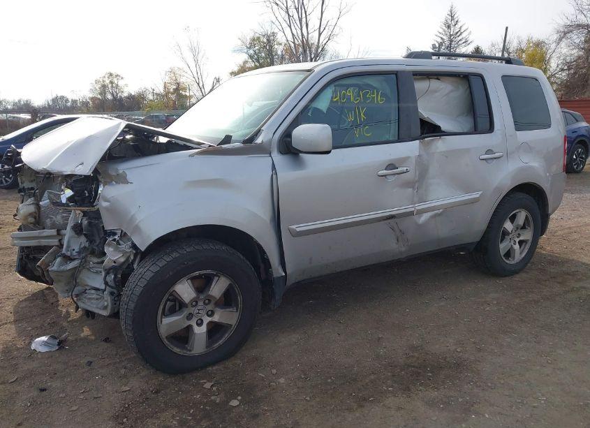 Photo 2 of 2011 Honda Pilot EX-L (VIN 5FNYF4H50BB068358)