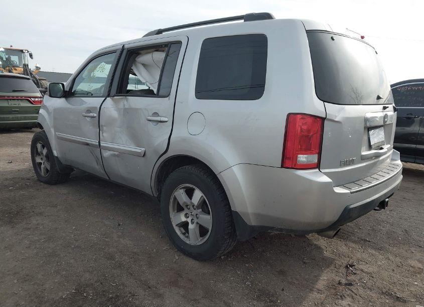 Photo 3 of 2011 Honda Pilot EX-L (VIN 5FNYF4H50BB068358)