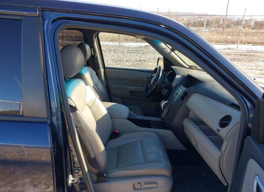 Photo 5 of 2011 Honda Pilot EX-L (VIN 5FNYF4H50BB105425)