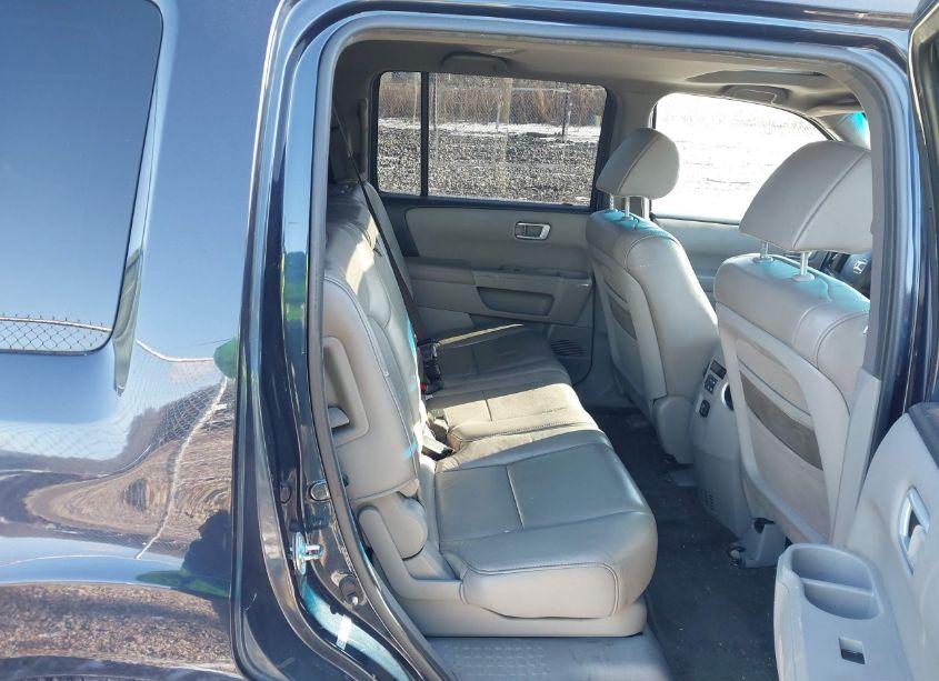 Photo 8 of 2011 Honda Pilot EX-L (VIN 5FNYF4H50BB105425)