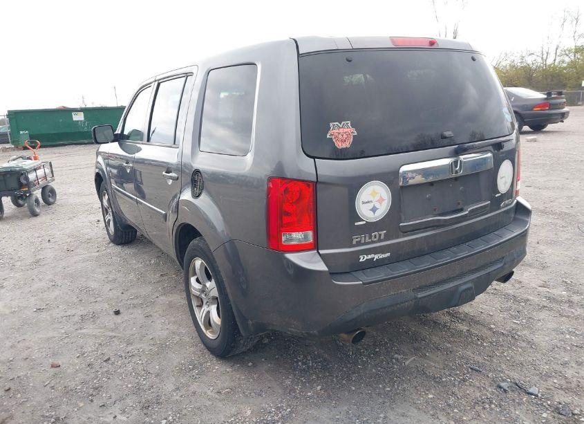 Photo 3 of 2014 Honda Pilot EX-L (VIN 5FNYF4H50EB016751)