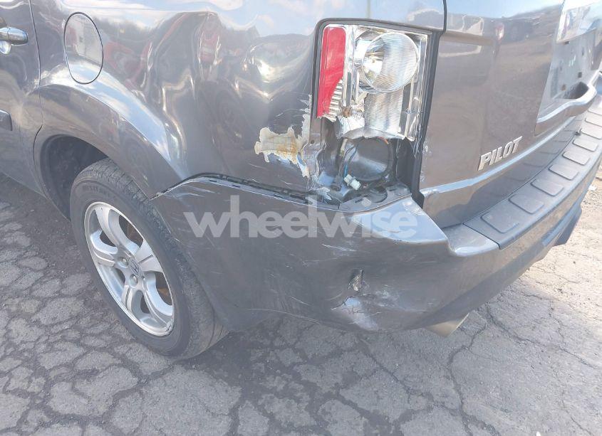 Photo 6 of 2014 Honda Pilot EX-L (VIN 5FNYF4H50EB050057)