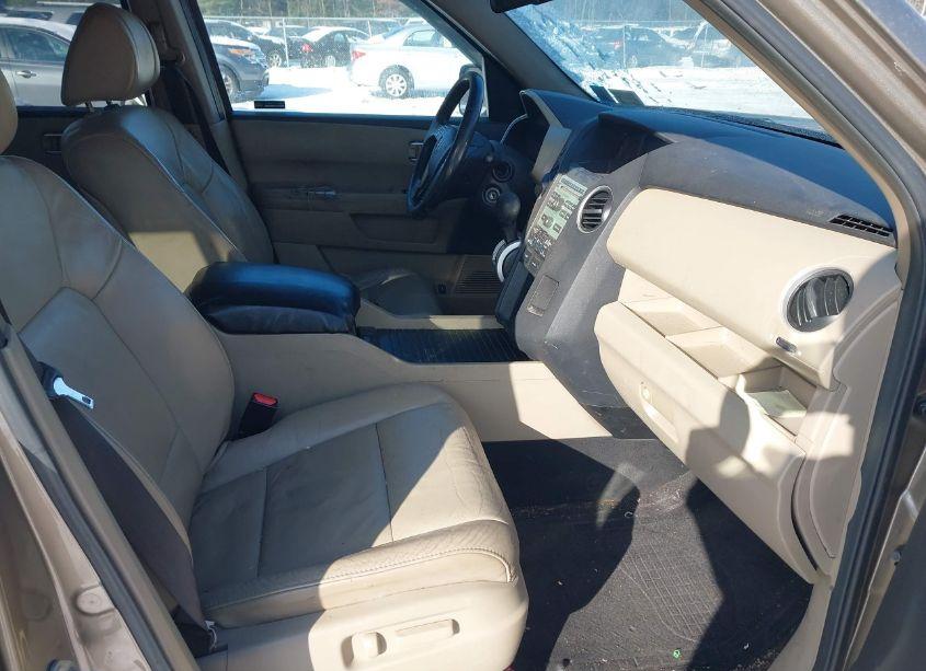 Photo 5 of 2010 Honda Pilot EX-L (VIN 5FNYF4H51AB033021)