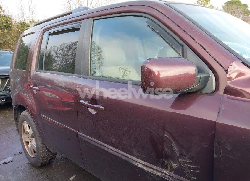 Photo 13 of 2011 Honda Pilot EX-L (VIN 5FNYF4H51BB008718)