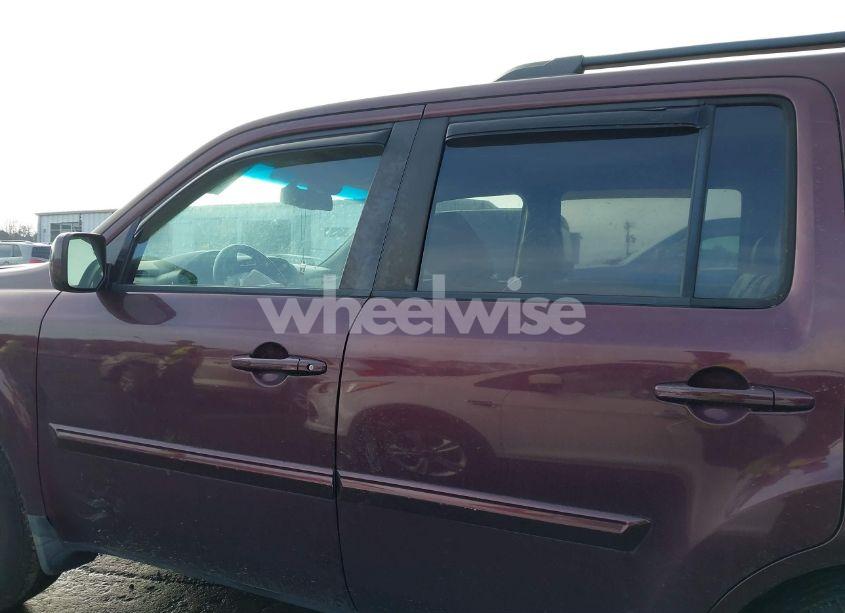 Photo 14 of 2011 Honda Pilot EX-L (VIN 5FNYF4H51BB008718)