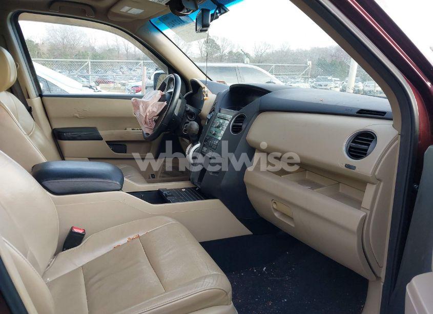 Photo 5 of 2011 Honda Pilot EX-L (VIN 5FNYF4H51BB008718)