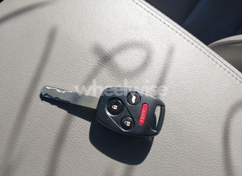 Photo 11 of 2011 Honda Pilot EX-L (VIN 5FNYF4H51BB009416)