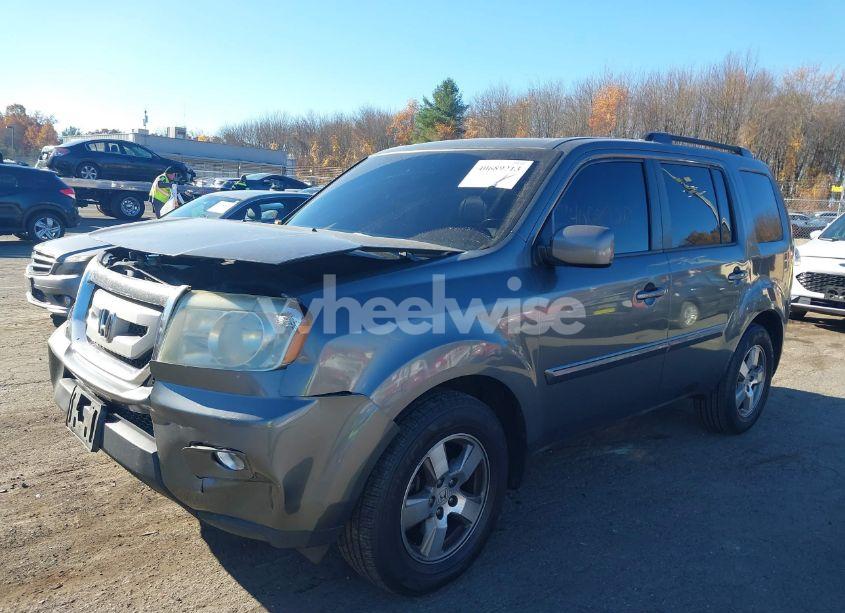 Photo 2 of 2011 Honda Pilot EX-L (VIN 5FNYF4H51BB009416)