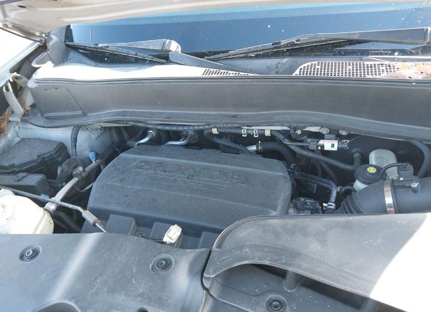 Photo 10 of 2011 Honda Pilot EX-L (VIN 5FNYF4H51BB035482)