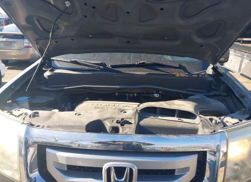 Photo 10 of 2011 Honda Pilot EX-L (VIN 5FNYF4H51BB046398)