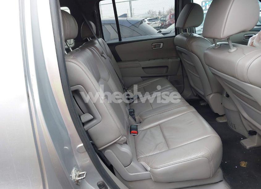 Photo 8 of 2011 Honda Pilot EX-L (VIN 5FNYF4H51BB054632)