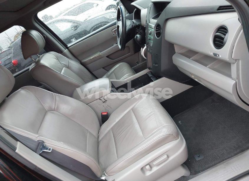 Photo 5 of 2011 Honda Pilot EX-L (VIN 5FNYF4H51BB083080)