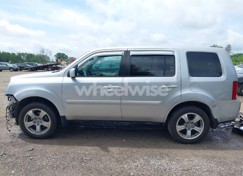 Photo 15 of 2012 Honda Pilot EX-L (VIN 5FNYF4H51CB043504)