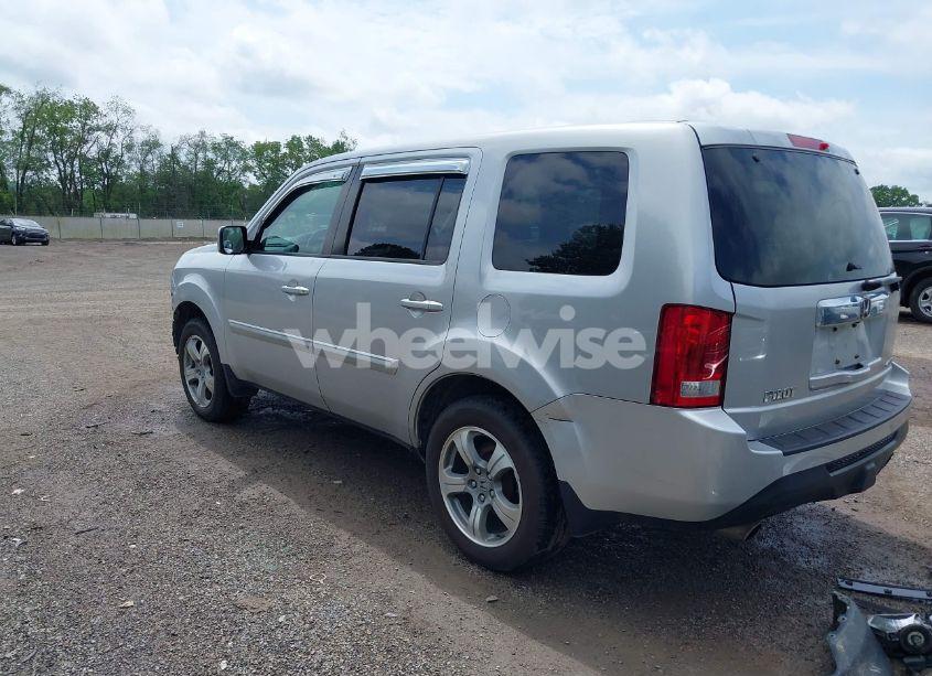Photo 3 of 2012 Honda Pilot EX-L (VIN 5FNYF4H51CB043504)