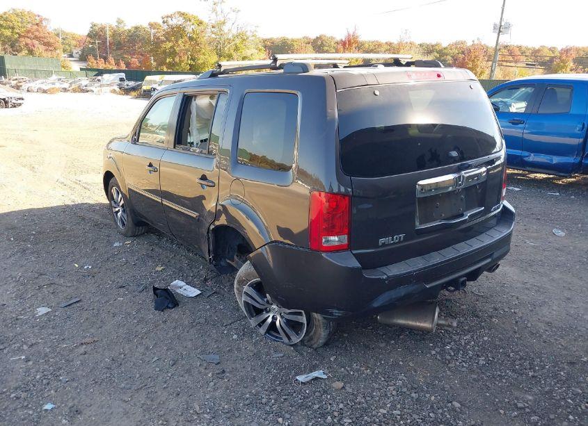 Photo 3 of 2013 Honda Pilot EX-L (VIN 5FNYF4H51DB010245)