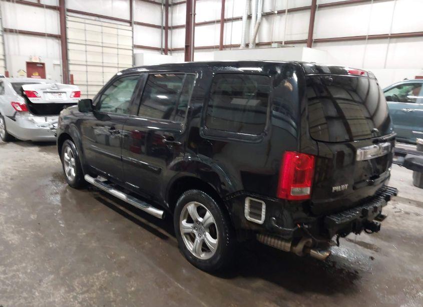 Photo 3 of 2013 Honda Pilot EX-L (VIN 5FNYF4H51DB011525)