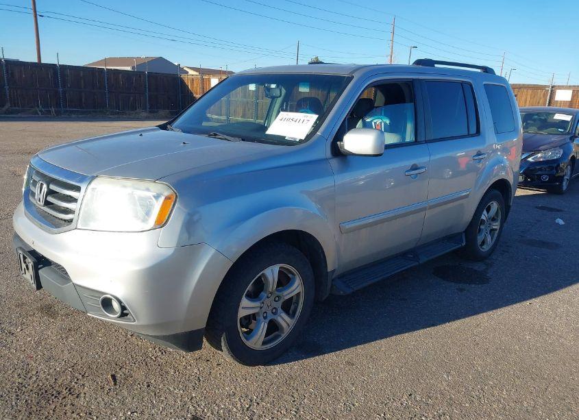 Photo 2 of 2013 Honda Pilot EX-L (VIN 5FNYF4H51DB050700)