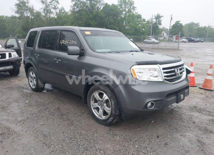 2013 Honda Pilot EX-L (VIN 5FNYF4H51DB076570) main photo