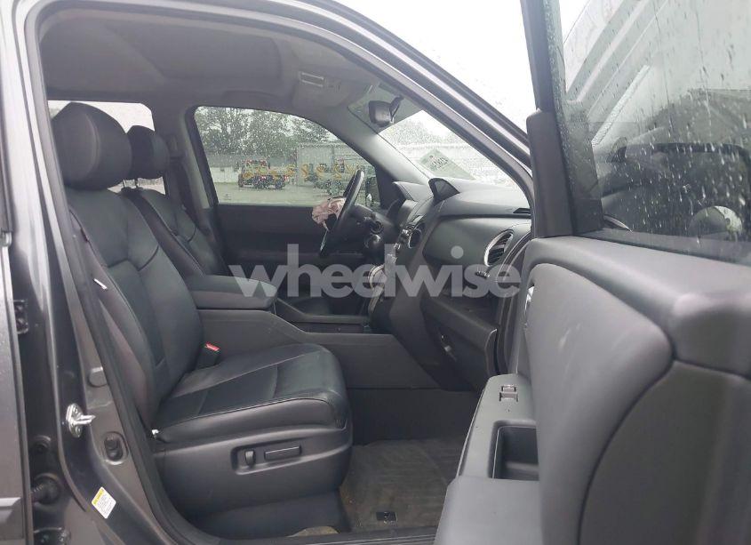 Photo 5 of 2013 Honda Pilot EX-L (VIN 5FNYF4H51DB076570)