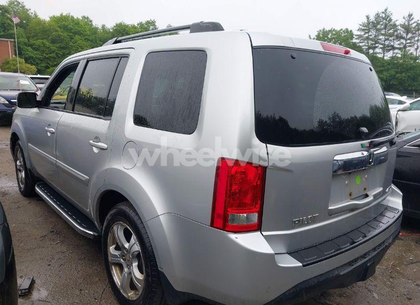 Photo 3 of 2013 Honda Pilot EX-L (VIN 5FNYF4H51DB084894)