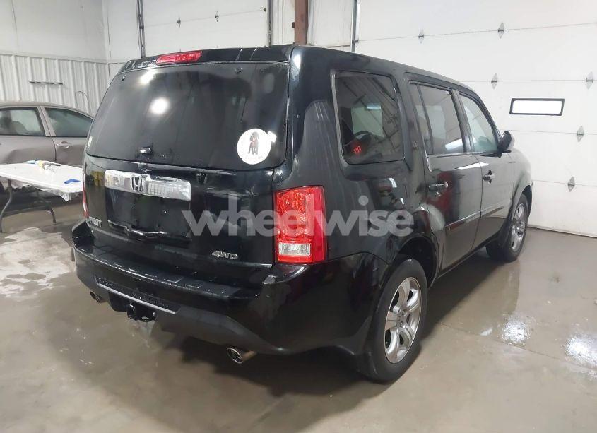 Photo 4 of 2014 Honda Pilot EX-L (VIN 5FNYF4H51EB009257)