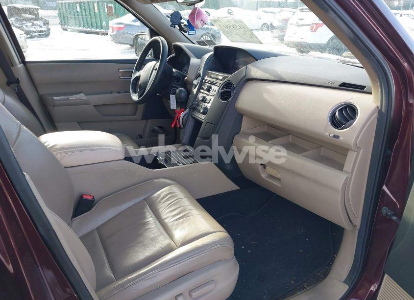 Photo 5 of 2014 Honda Pilot EX-L (VIN 5FNYF4H51EB023952)