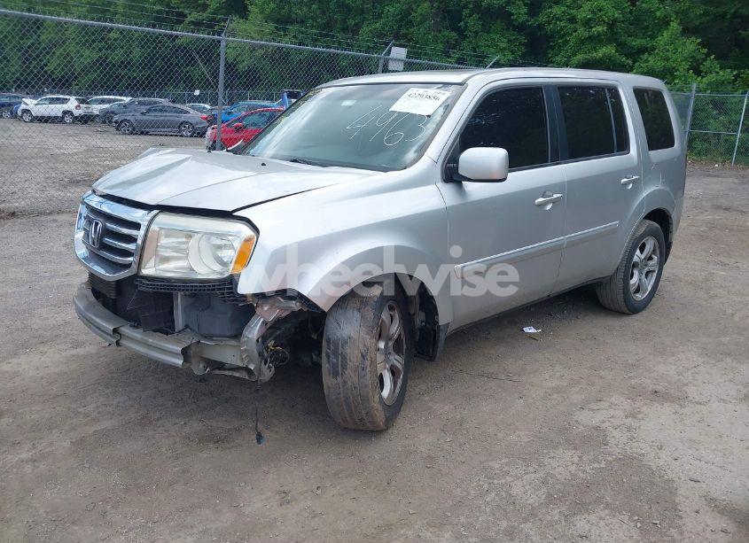 Photo 2 of 2014 Honda Pilot EX-L (VIN 5FNYF4H51EB044963)