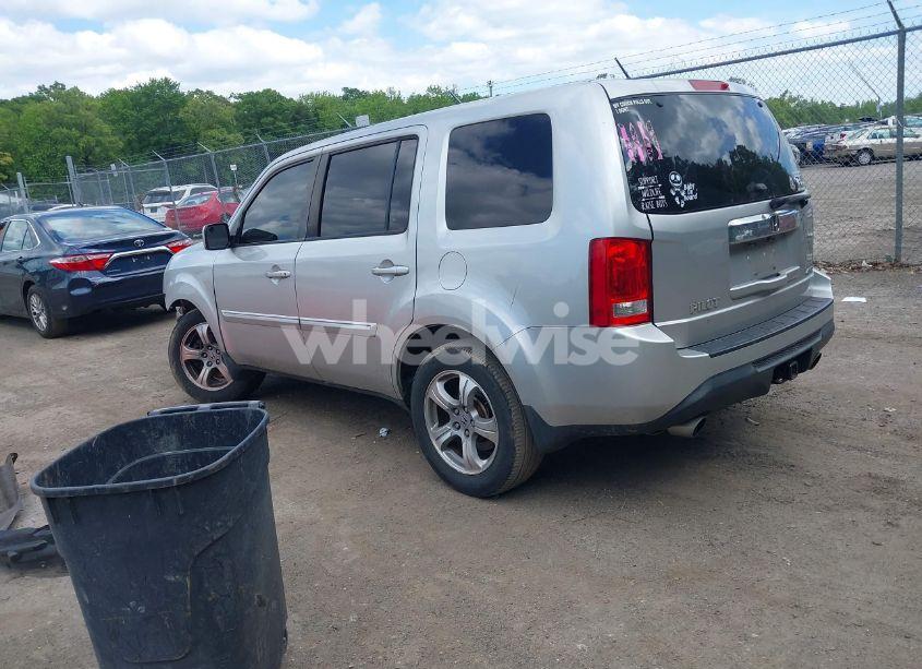 Photo 3 of 2014 Honda Pilot EX-L (VIN 5FNYF4H51EB044963)