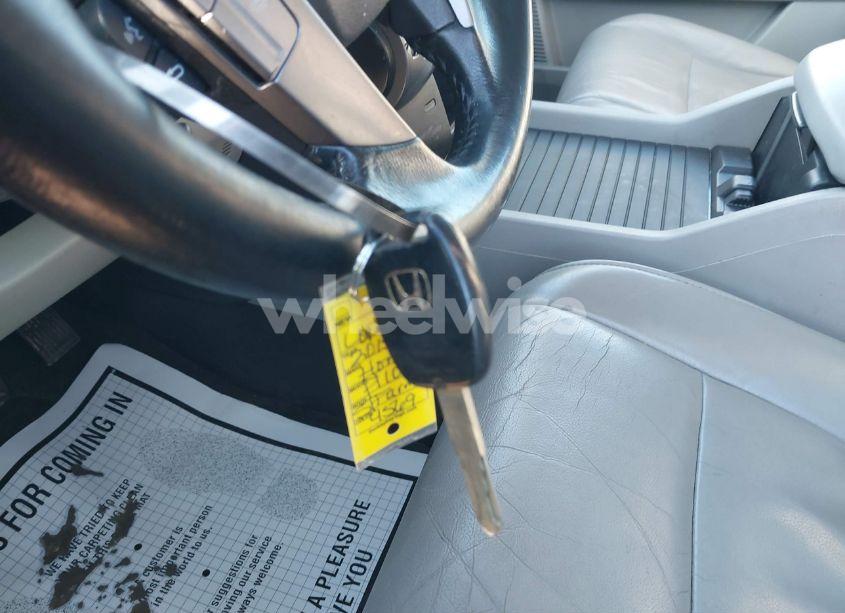 Photo 11 of 2015 Honda Pilot EX-L (VIN 5FNYF4H51FB006294)