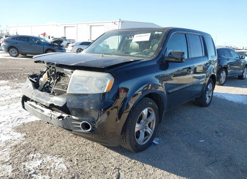 Photo 2 of 2015 Honda Pilot EX-L (VIN 5FNYF4H51FB054524)