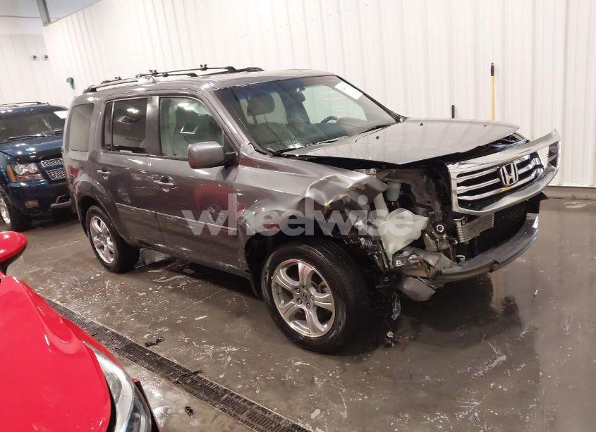 2015 Honda Pilot EX-L (VIN 5FNYF4H51FB067998) main photo