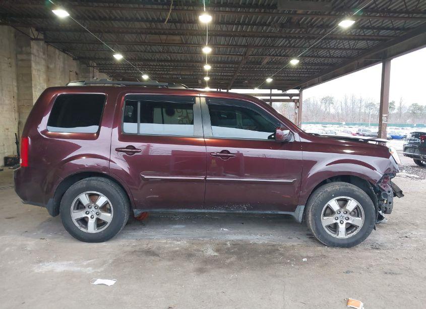 Photo 13 of 2010 Honda Pilot EX-L (VIN 5FNYF4H52AB017877)