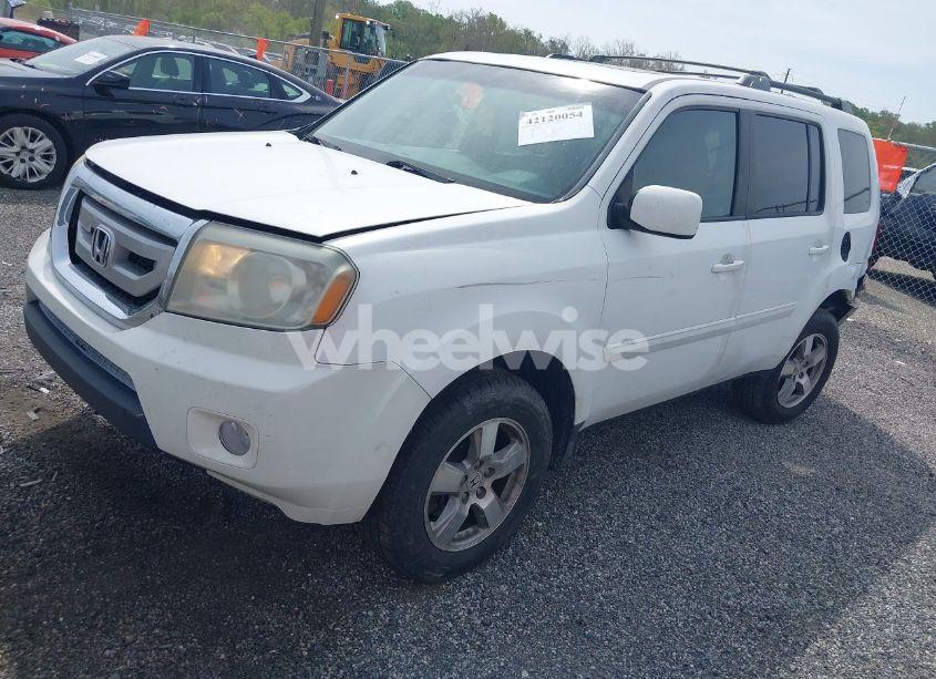 Photo 2 of 2010 Honda Pilot EX-L (VIN 5FNYF4H52AB040849)