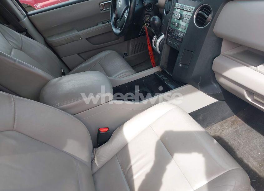 Photo 5 of 2010 Honda Pilot EX-L (VIN 5FNYF4H52AB040849)