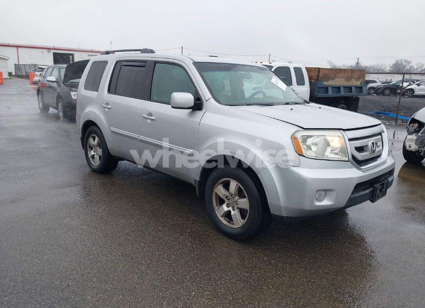 2011 Honda Pilot EX-L (VIN 5FNYF4H52BB017931) main photo