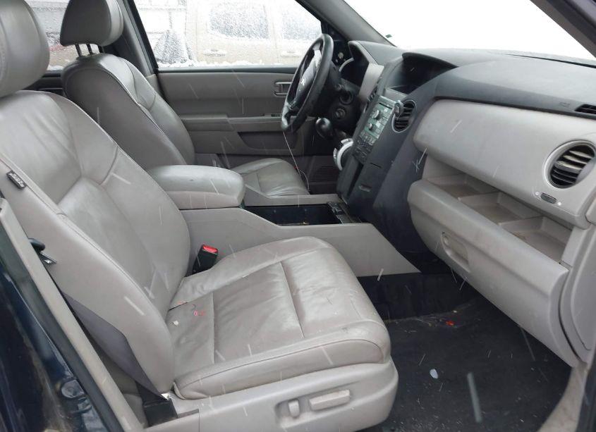 Photo 5 of 2011 Honda Pilot EX-L (VIN 5FNYF4H52BB034681)