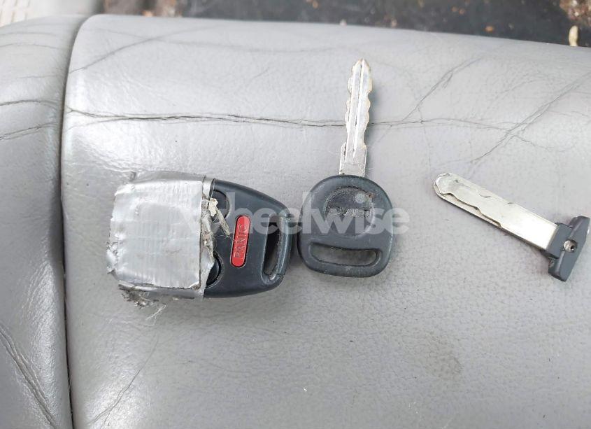 Photo 11 of 2011 Honda Pilot EX-L (VIN 5FNYF4H52BB036382)